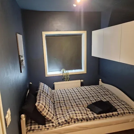 Apartment Spacious 1 Bedroom *
